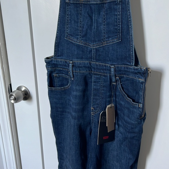 NWT Levi’s skinny overalls - Picture 6 of 14